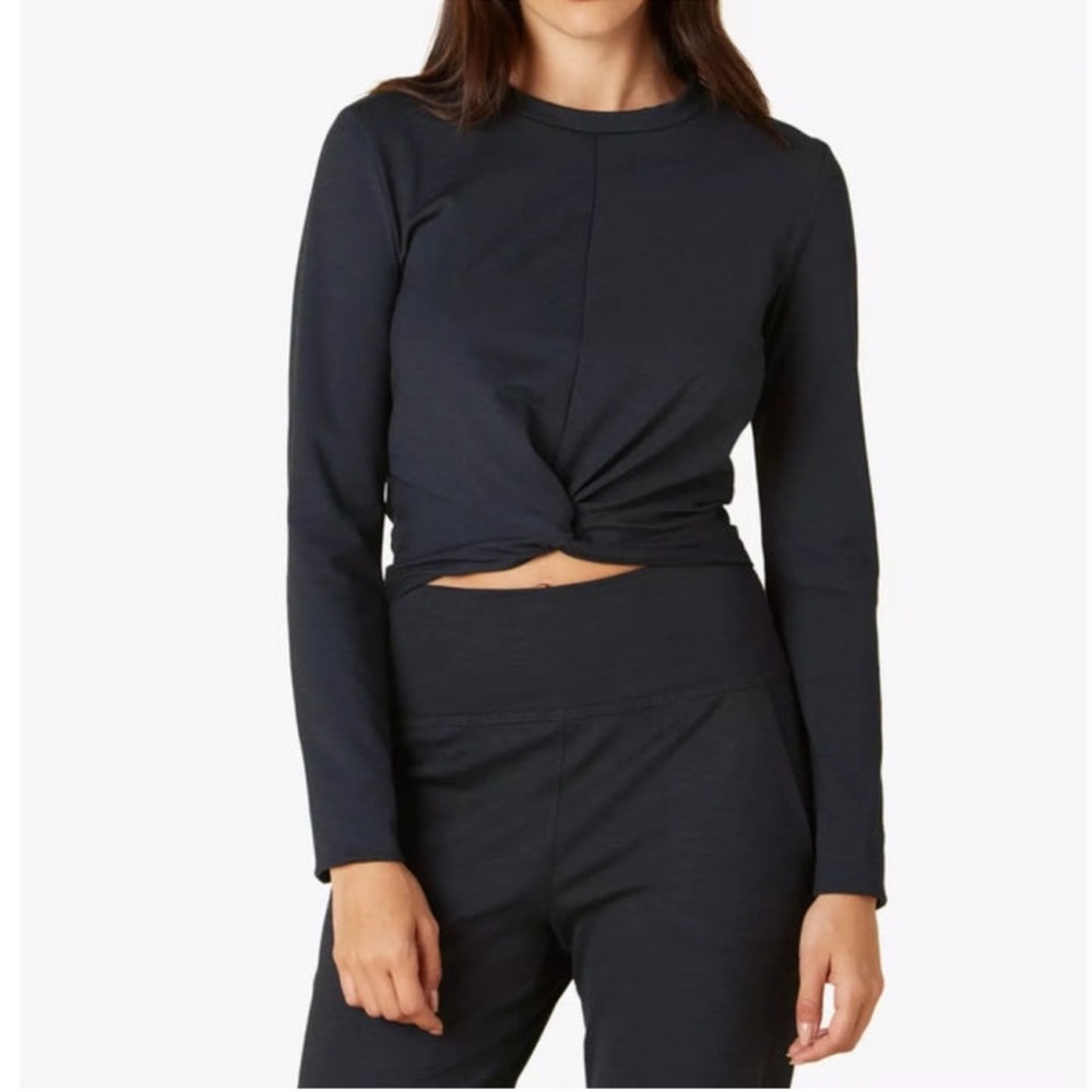 NWT Beyond Yoga Heather Rib Groove Cropped Top in Black heather size Medium
